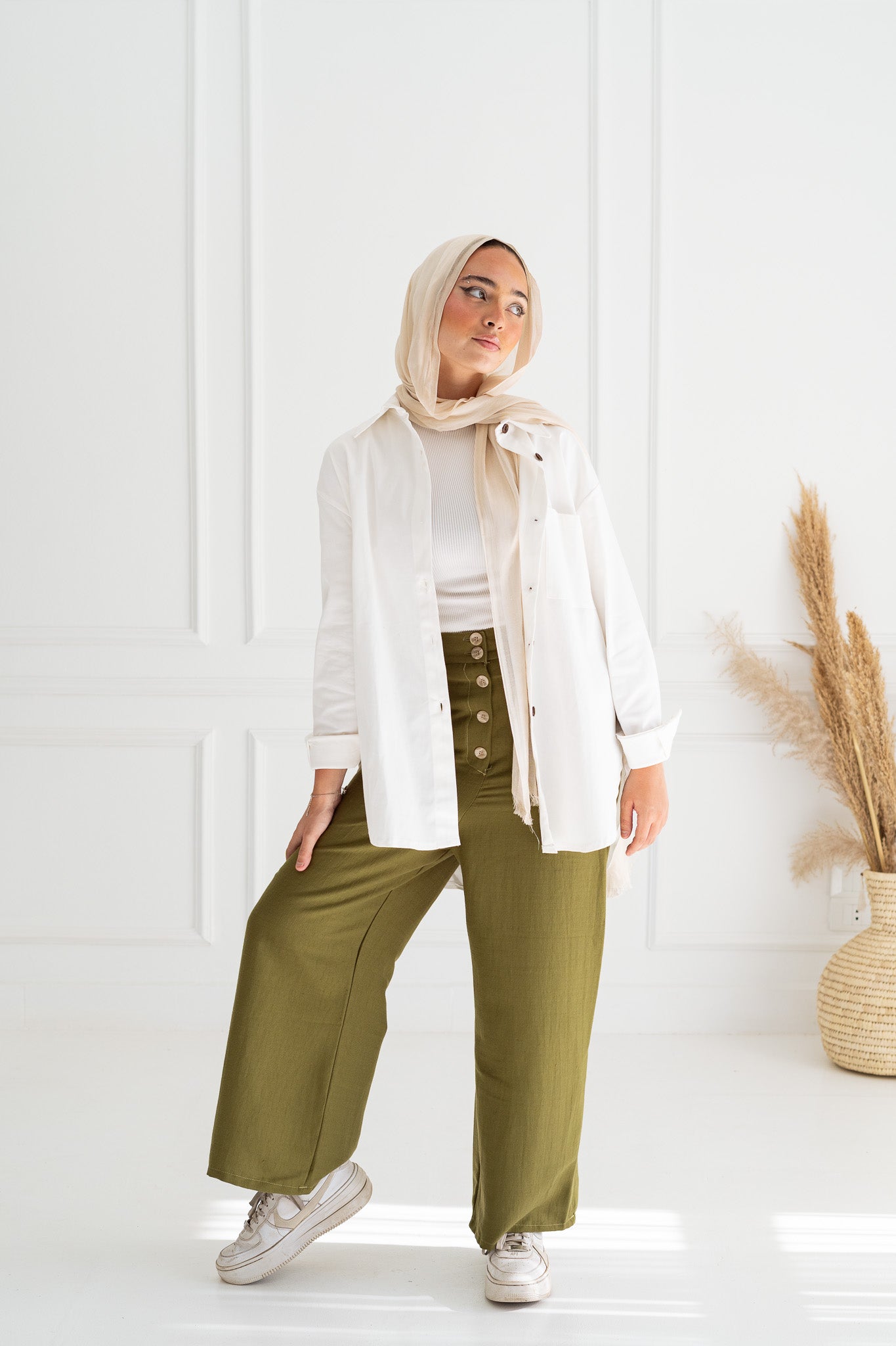 Amina Pants in Olive Green