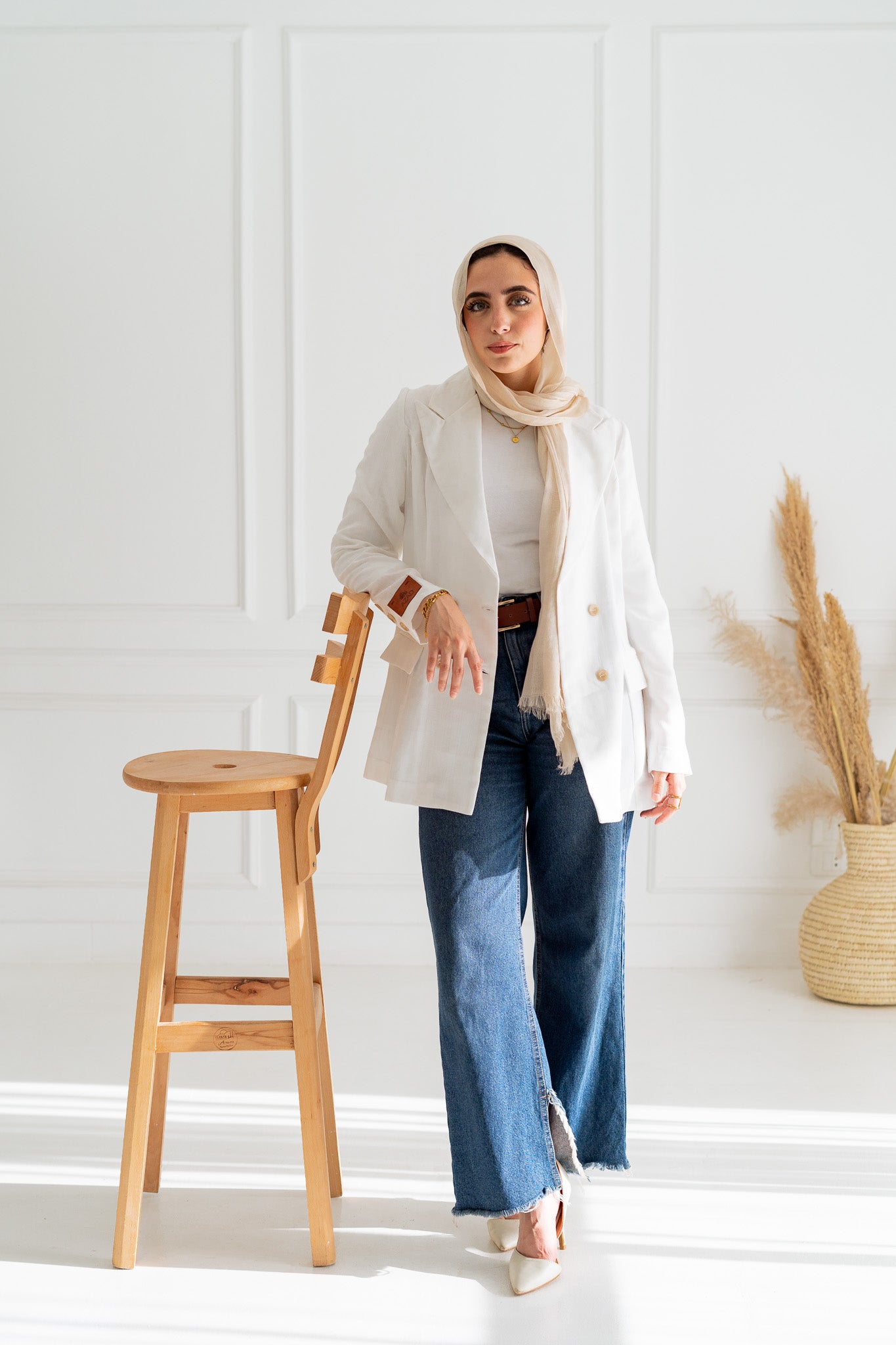 Nazly Blazer in White