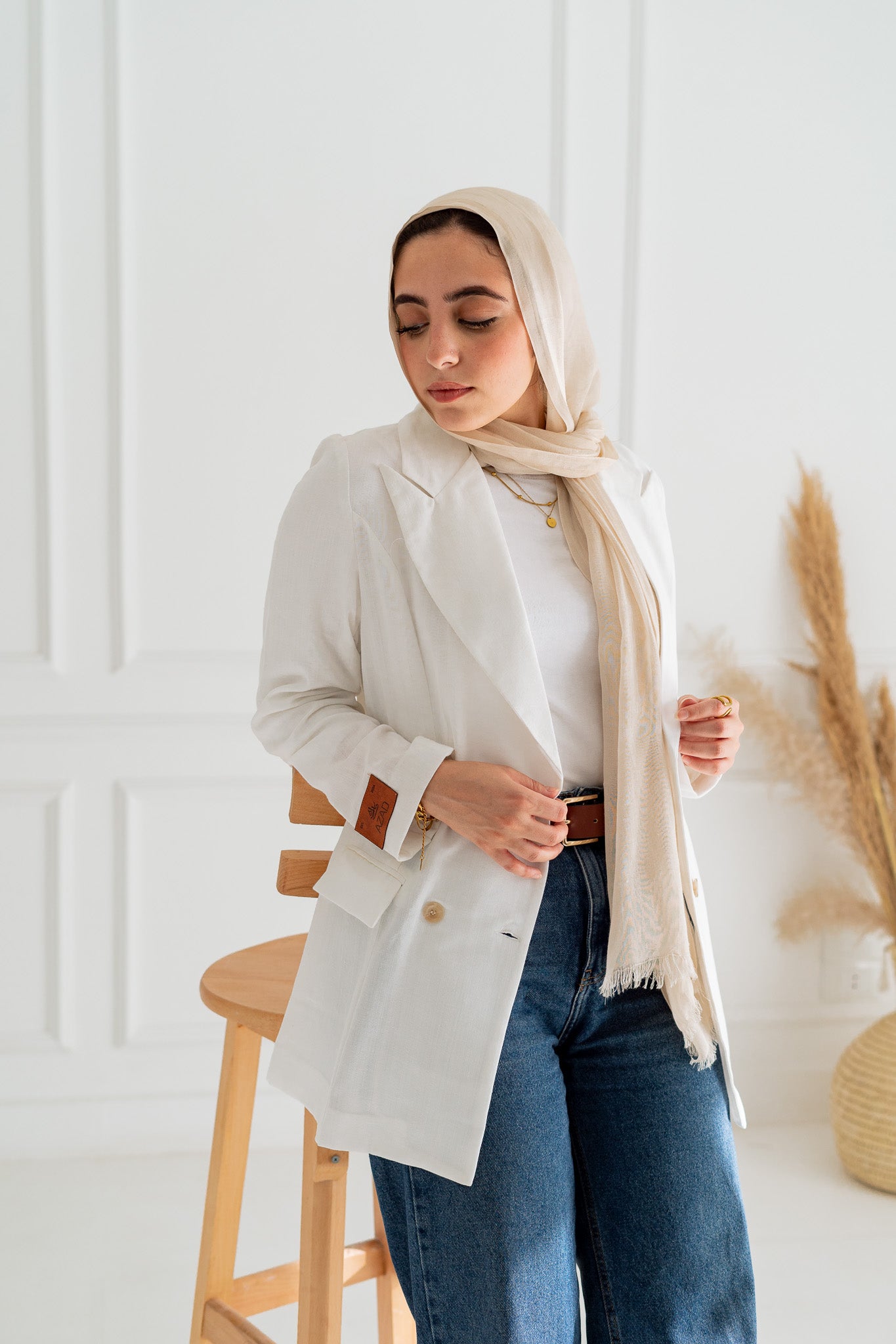 Nazly Blazer in White