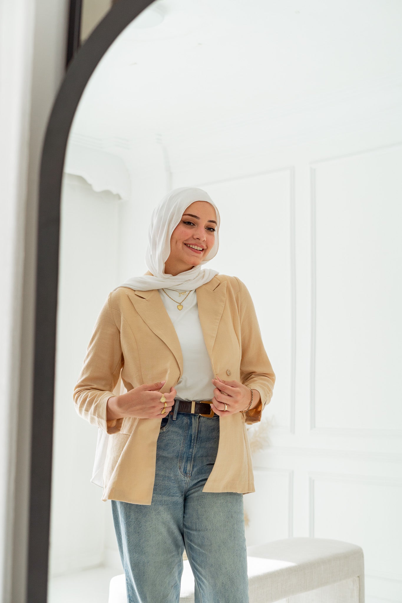 Nazly Blazer in Beige