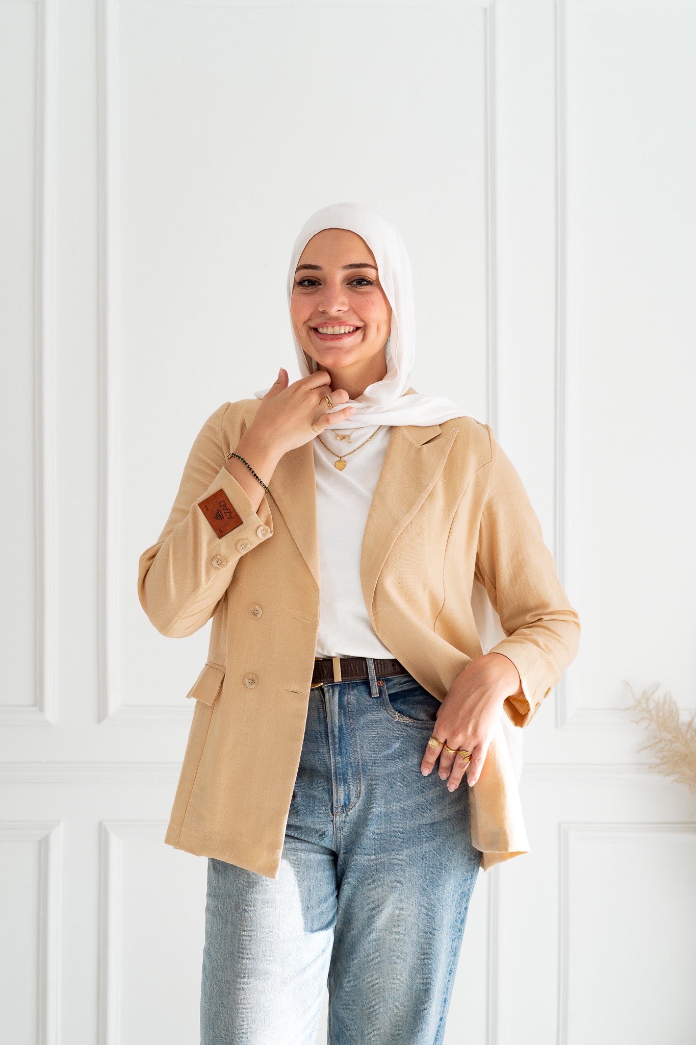 Nazly Blazer in Beige