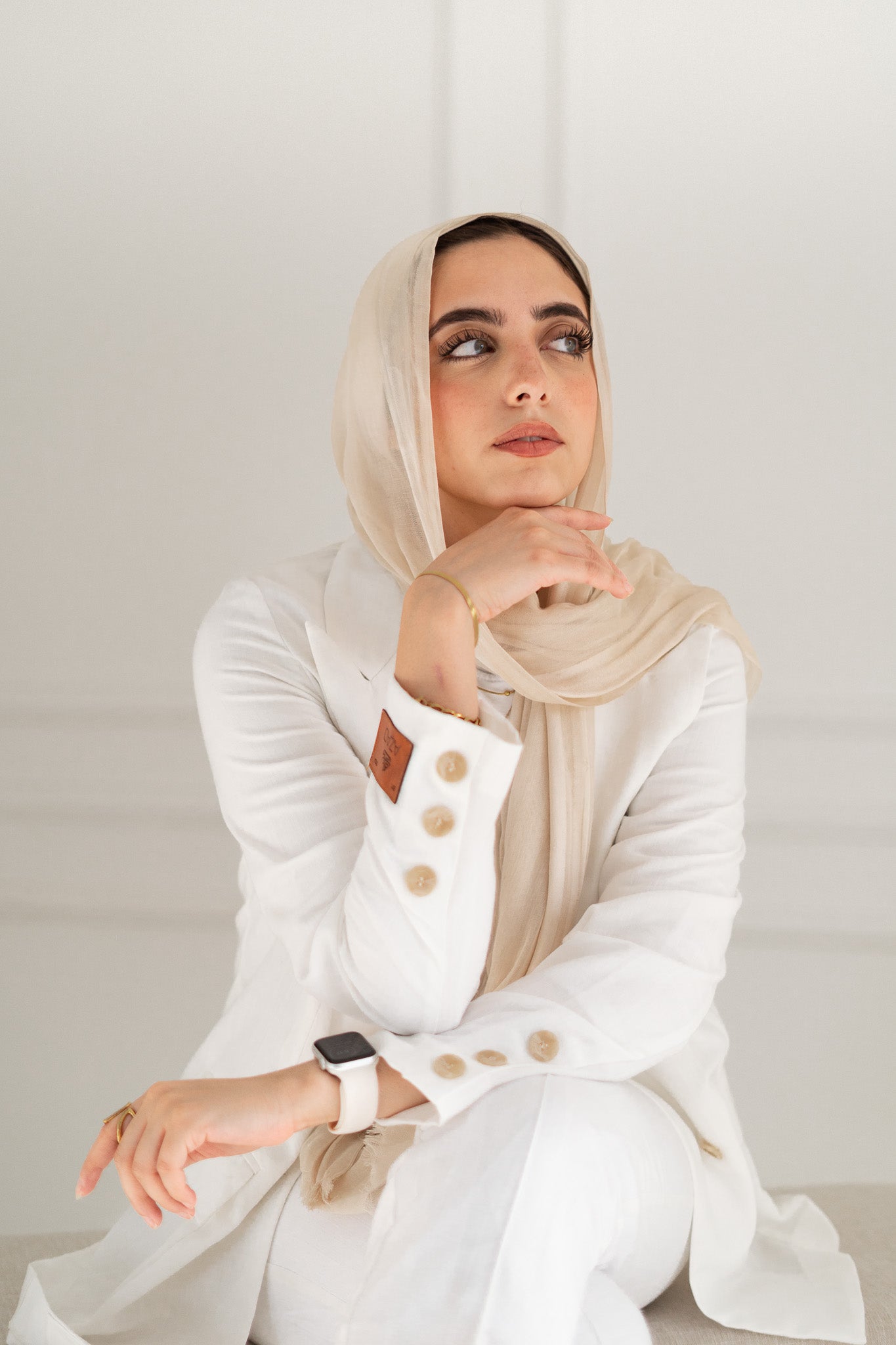 Nazly Set in White