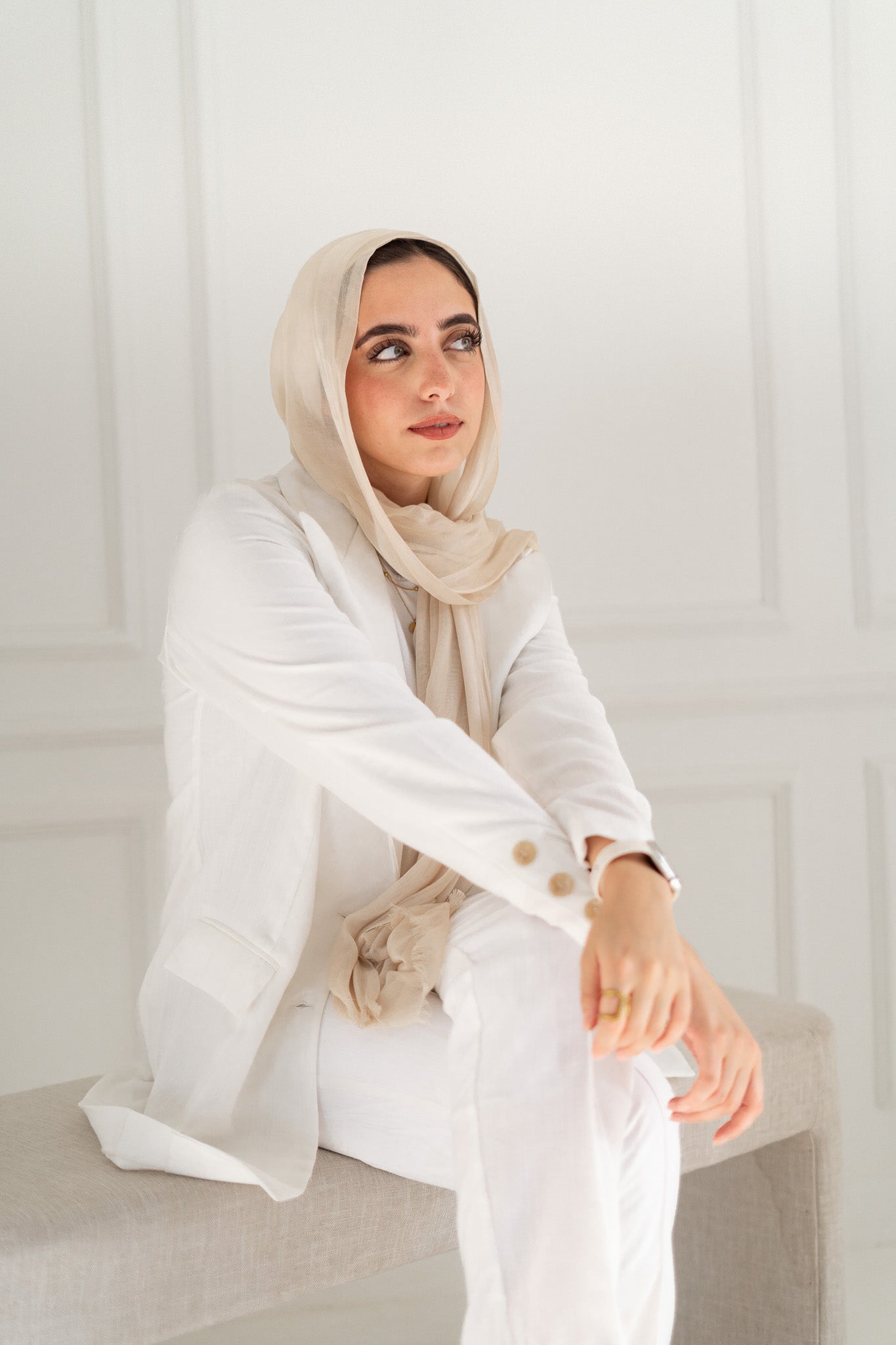 Nazly Set in White