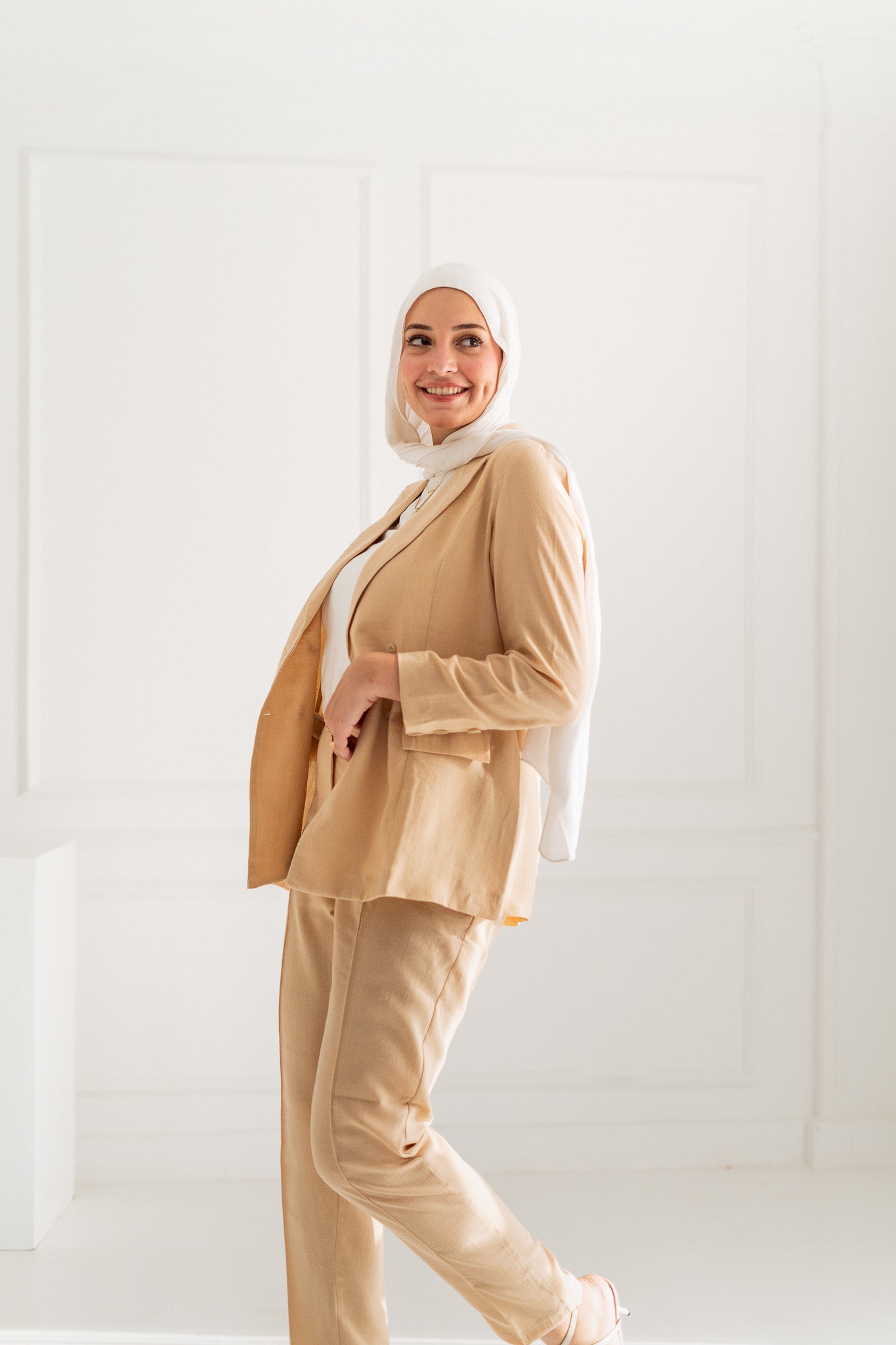 Nazly Set in Beige