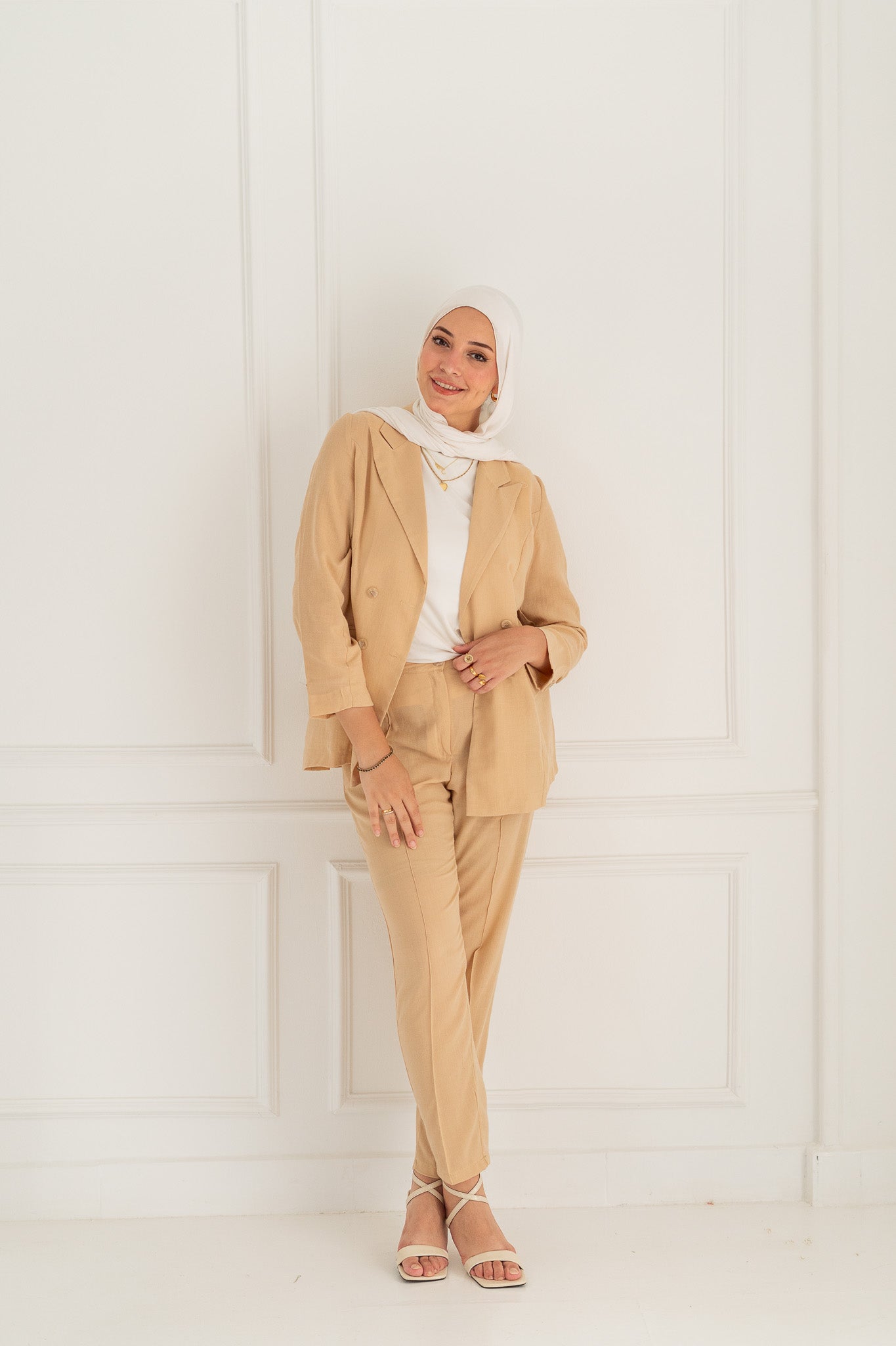 Nazly Set in Beige