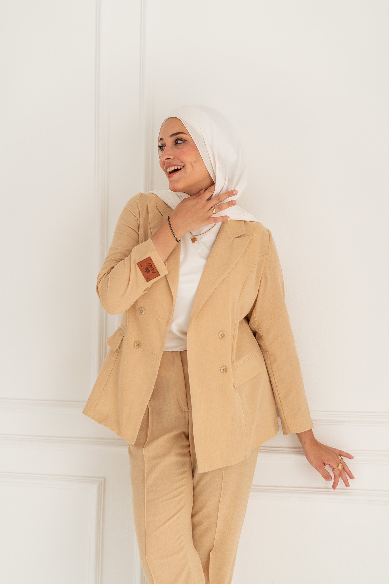 Nazly Set in Beige