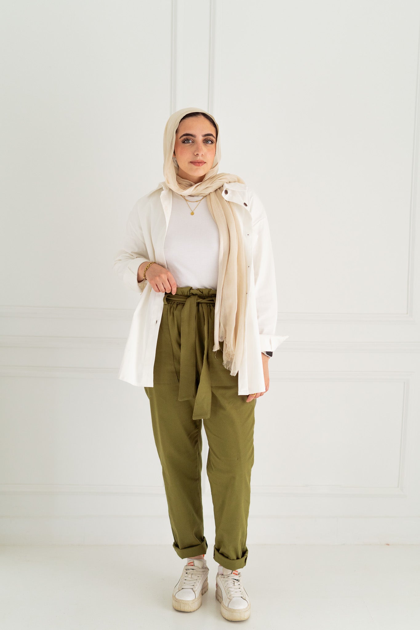 Shadia Pants in Olive Green