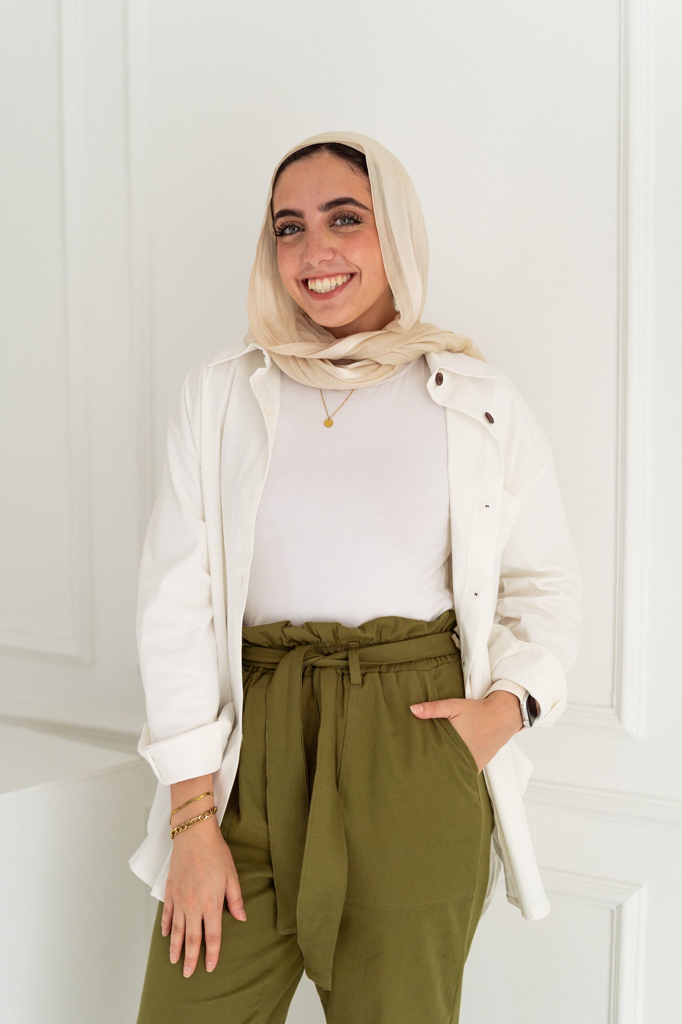 Shadia Pants in Olive Green