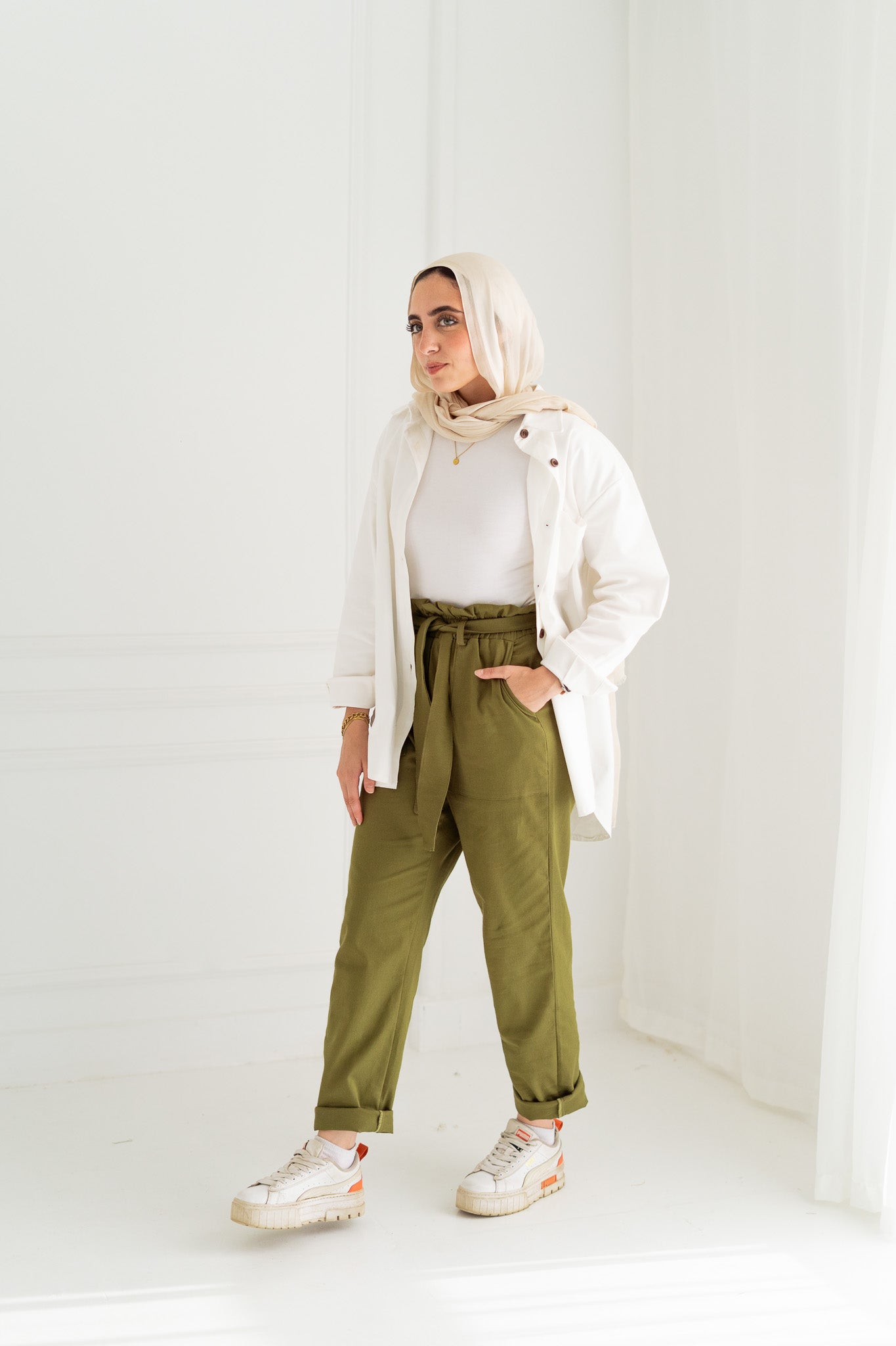 Shadia Pants in Olive Green