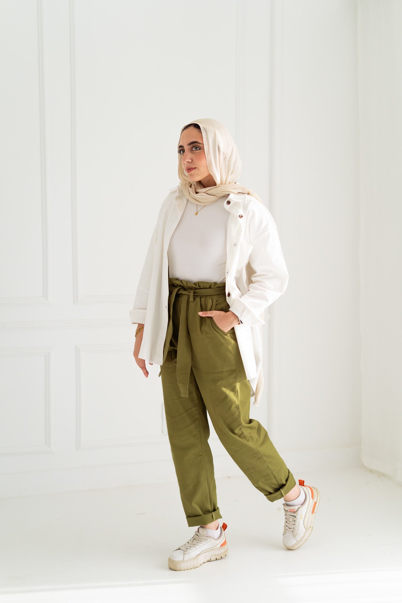 Shadia Pants in Olive Green