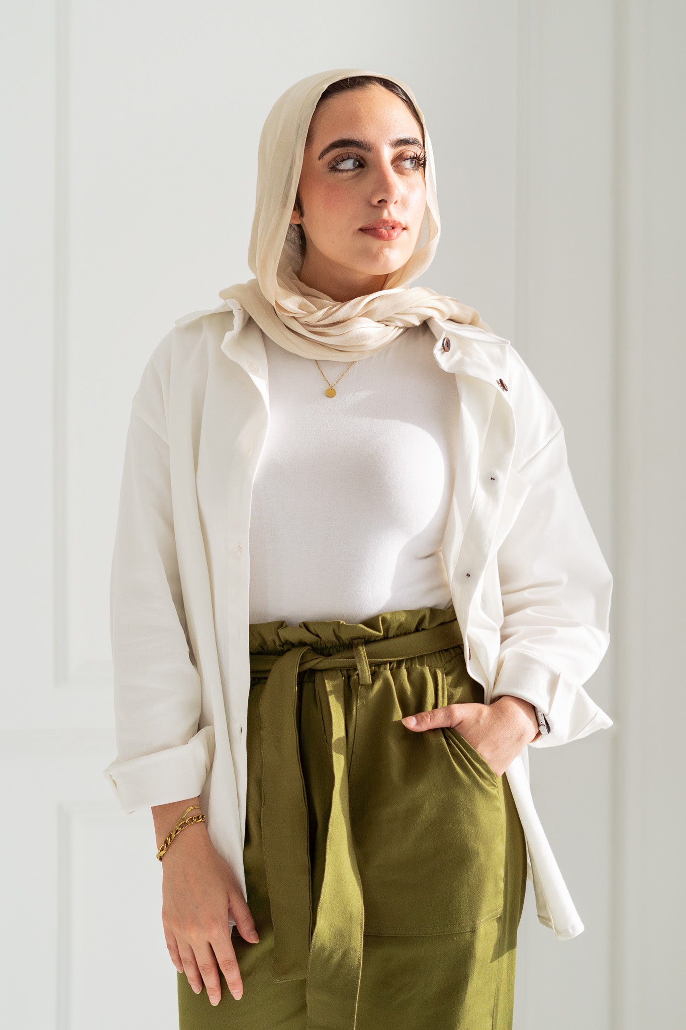 Shadia Pants in Olive Green