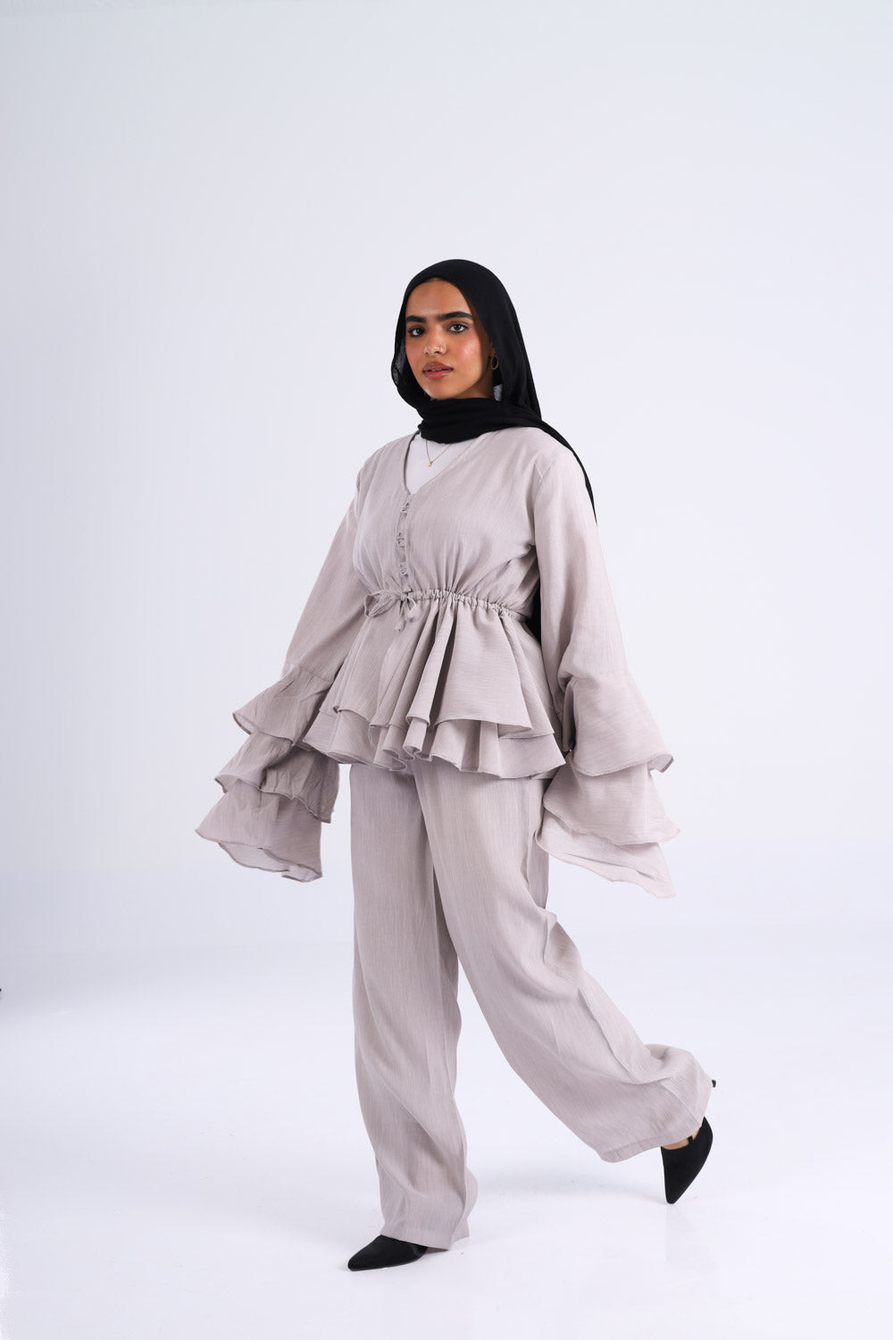 The Ruffles Set in Grey