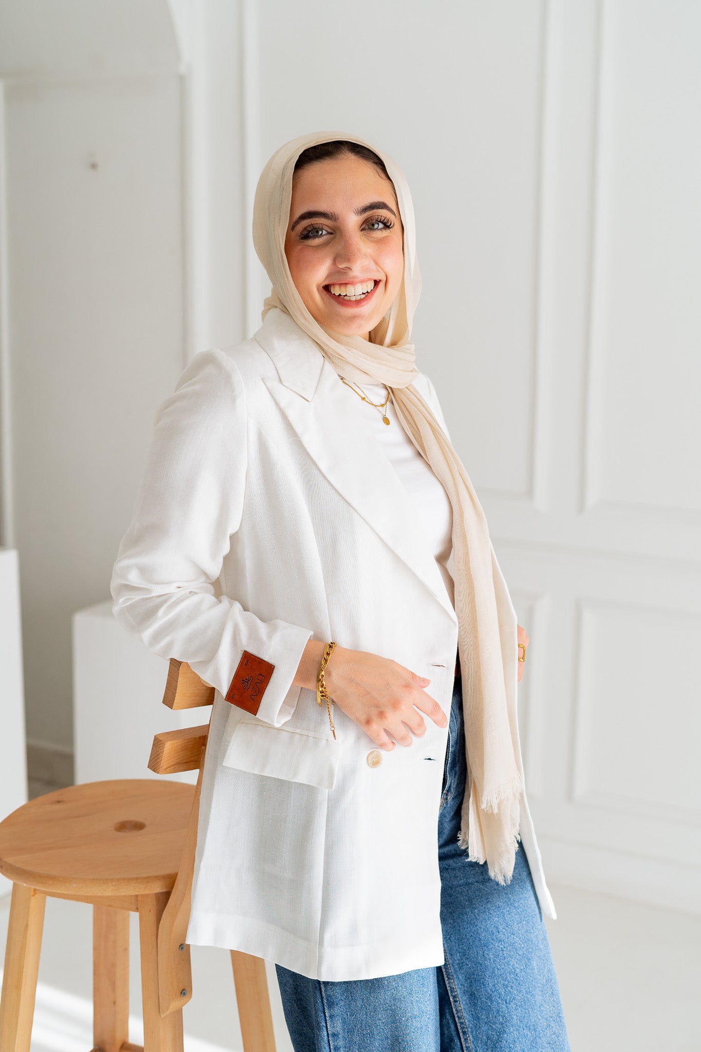 Nazly Blazer in White
