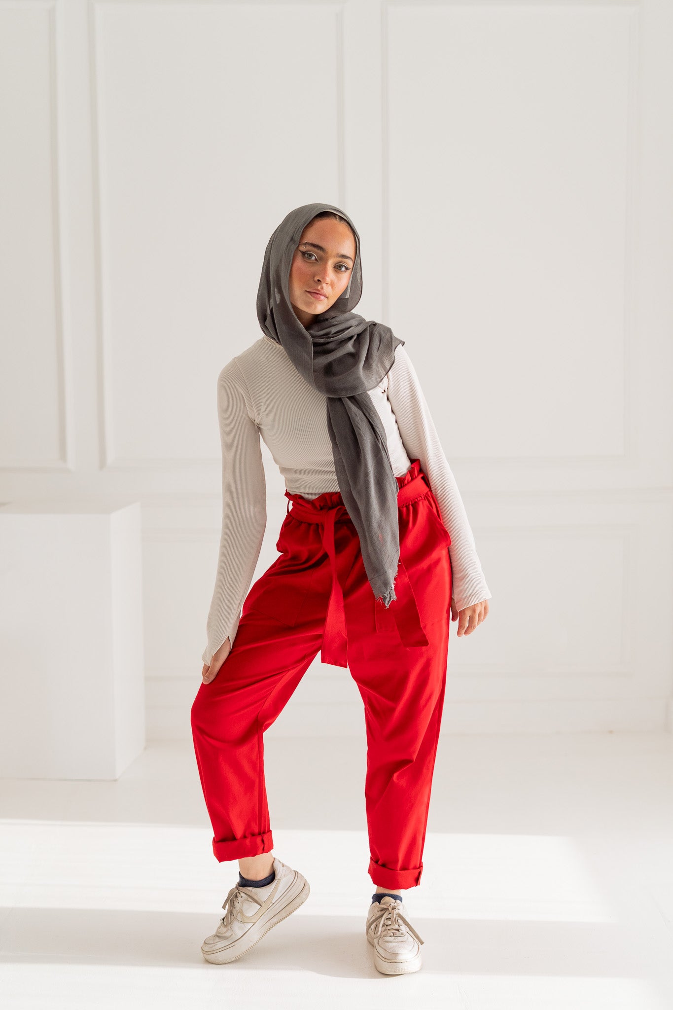 Shadia Pants in Red