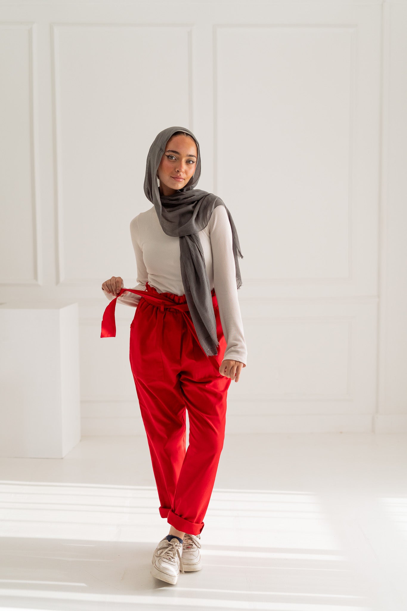 Shadia Pants in Red