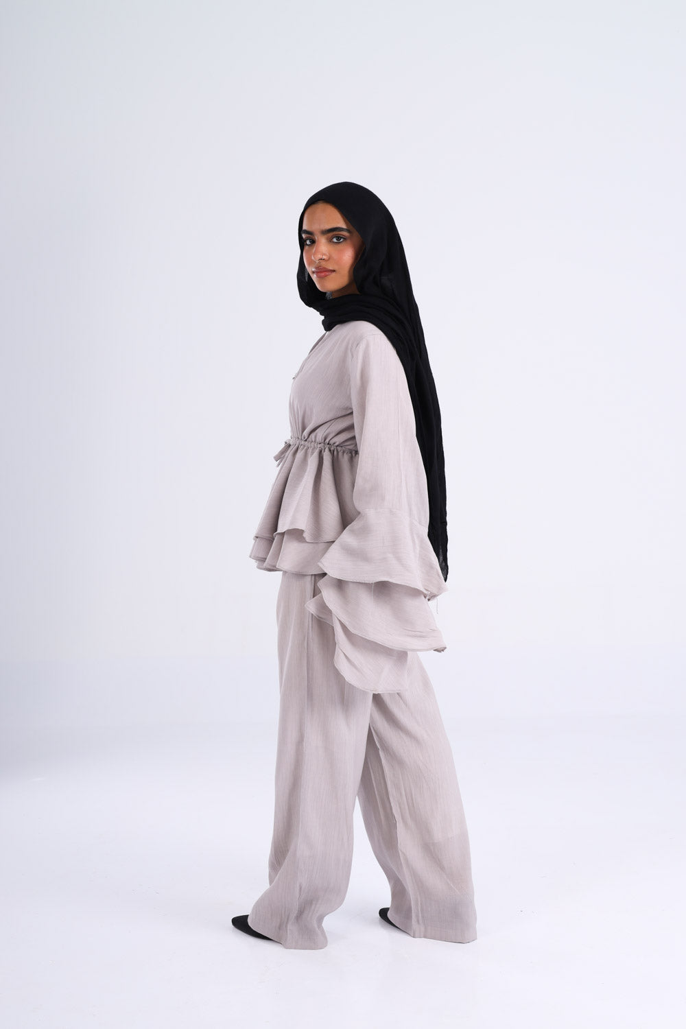 The Ruffles Set in Grey
